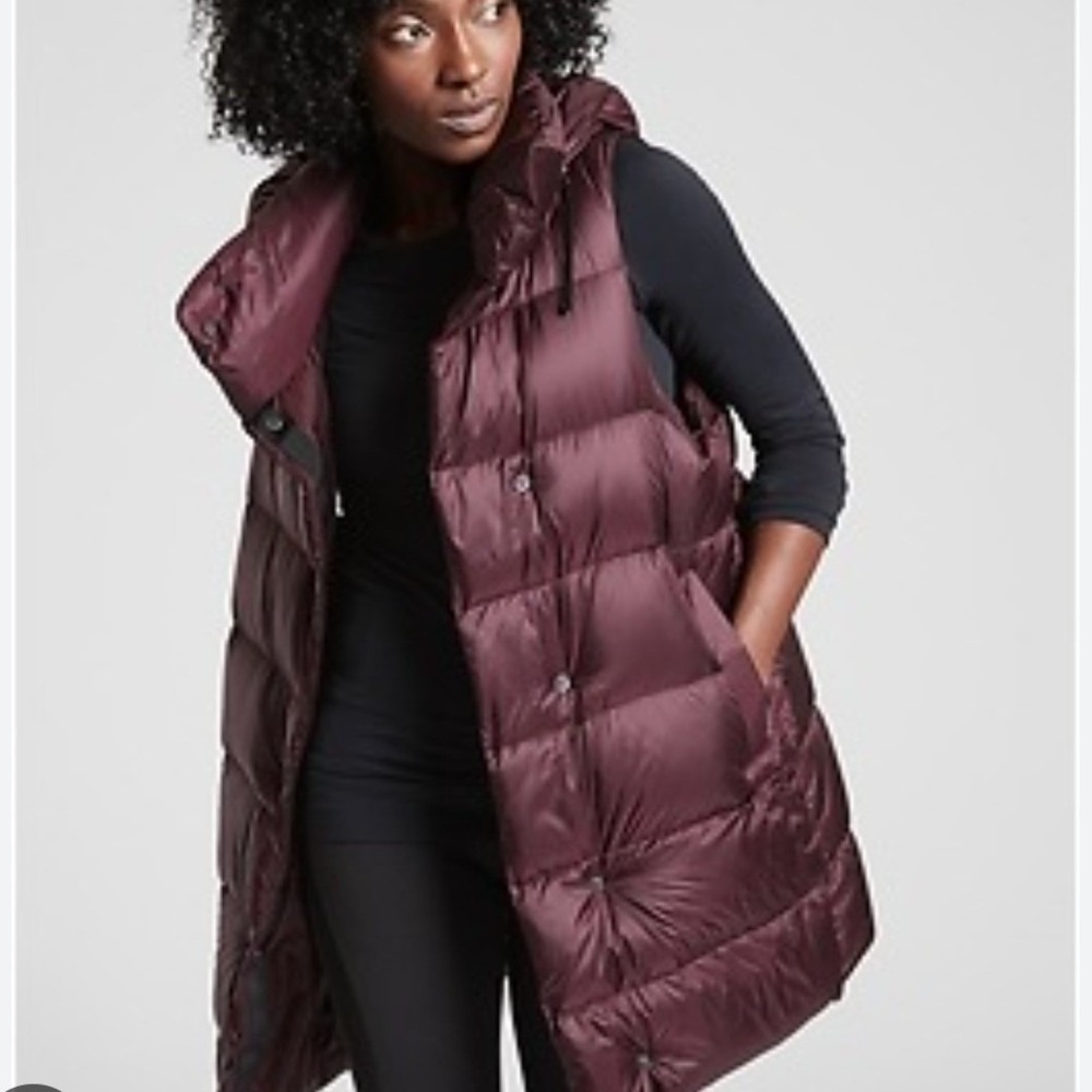 Athleta Downtown Hooded Down Vest Maroon Burgundy Puffer Sleeveless XS